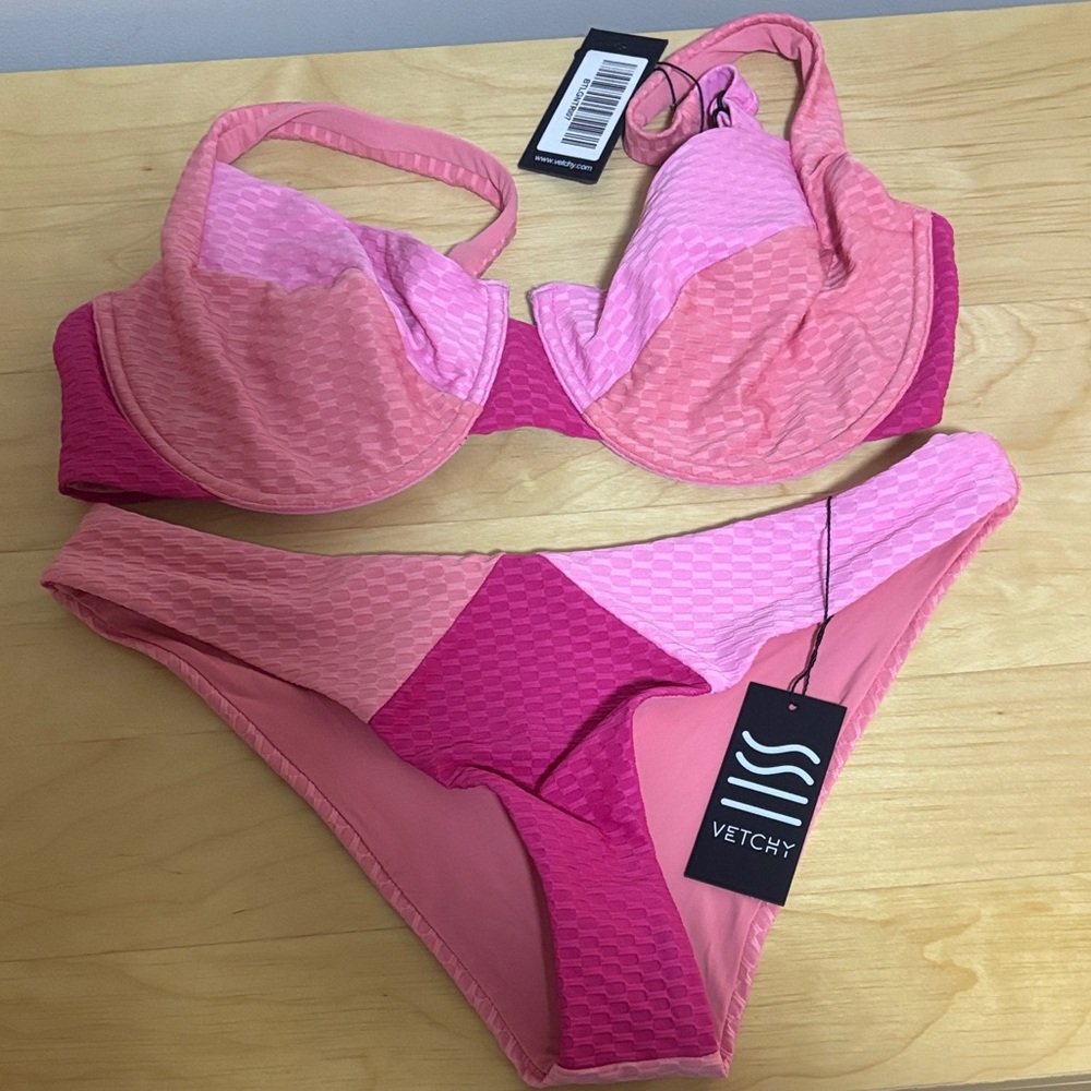 Brand new vetchy swimsuit